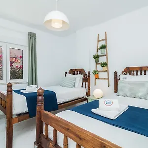 https://apartments-in-old-town.hotelaalgarve.com